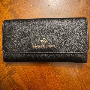 Michael Kors Black Pebbled Leather Clutch, original 18 cards pockets, thin NWOT